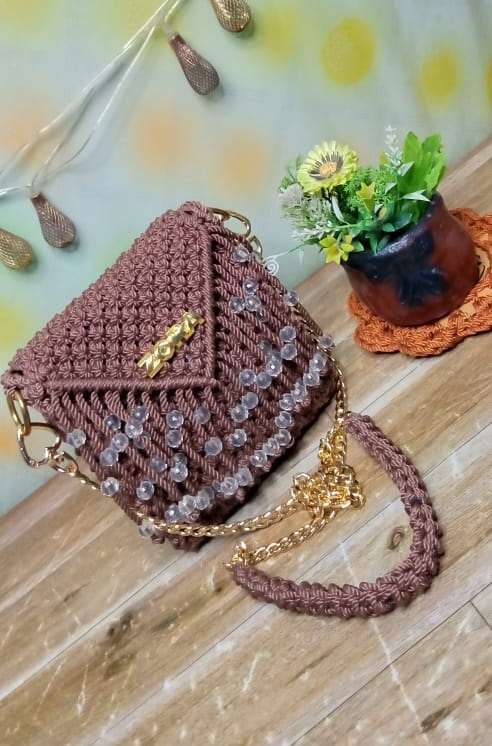 حقيبة مكرمية صغيرة هاند ميد