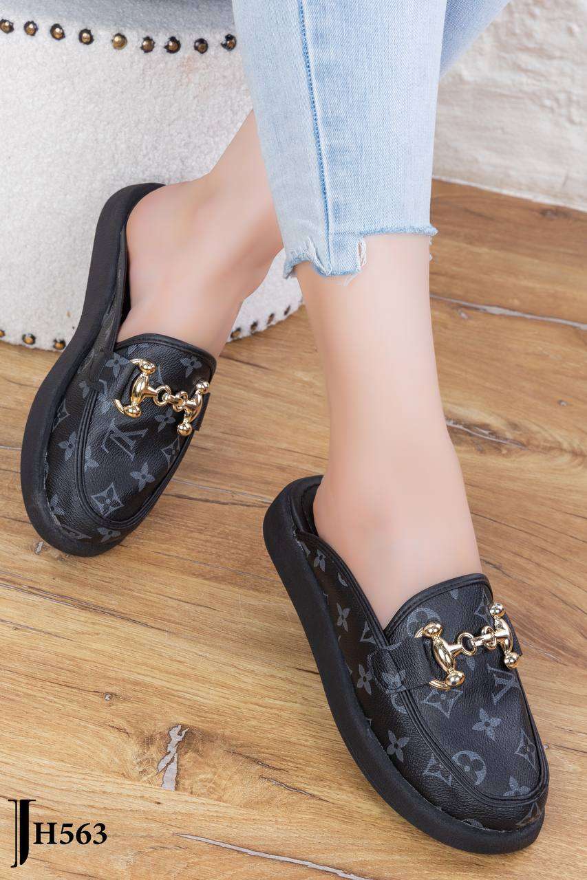 سابوه ترندي جدااااا خامات ممتازة نعل رابر طبي