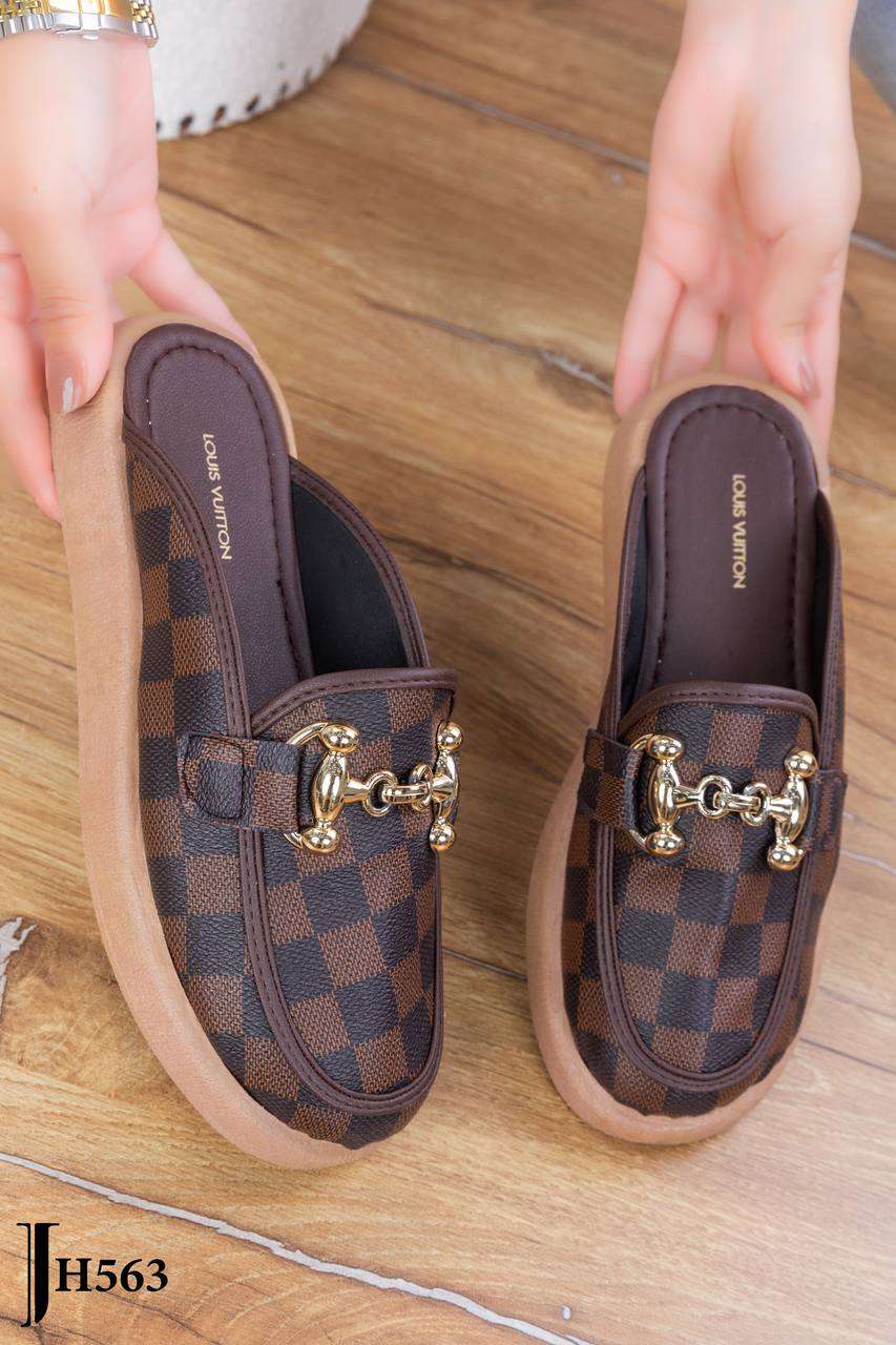 سابوه ترندي جدااااا خامات ممتازة نعل رابر طبي