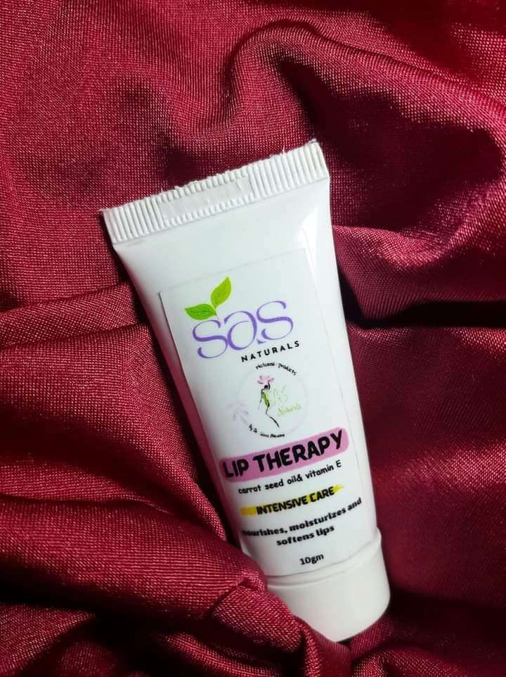 ليب ثيرابي للشفايف