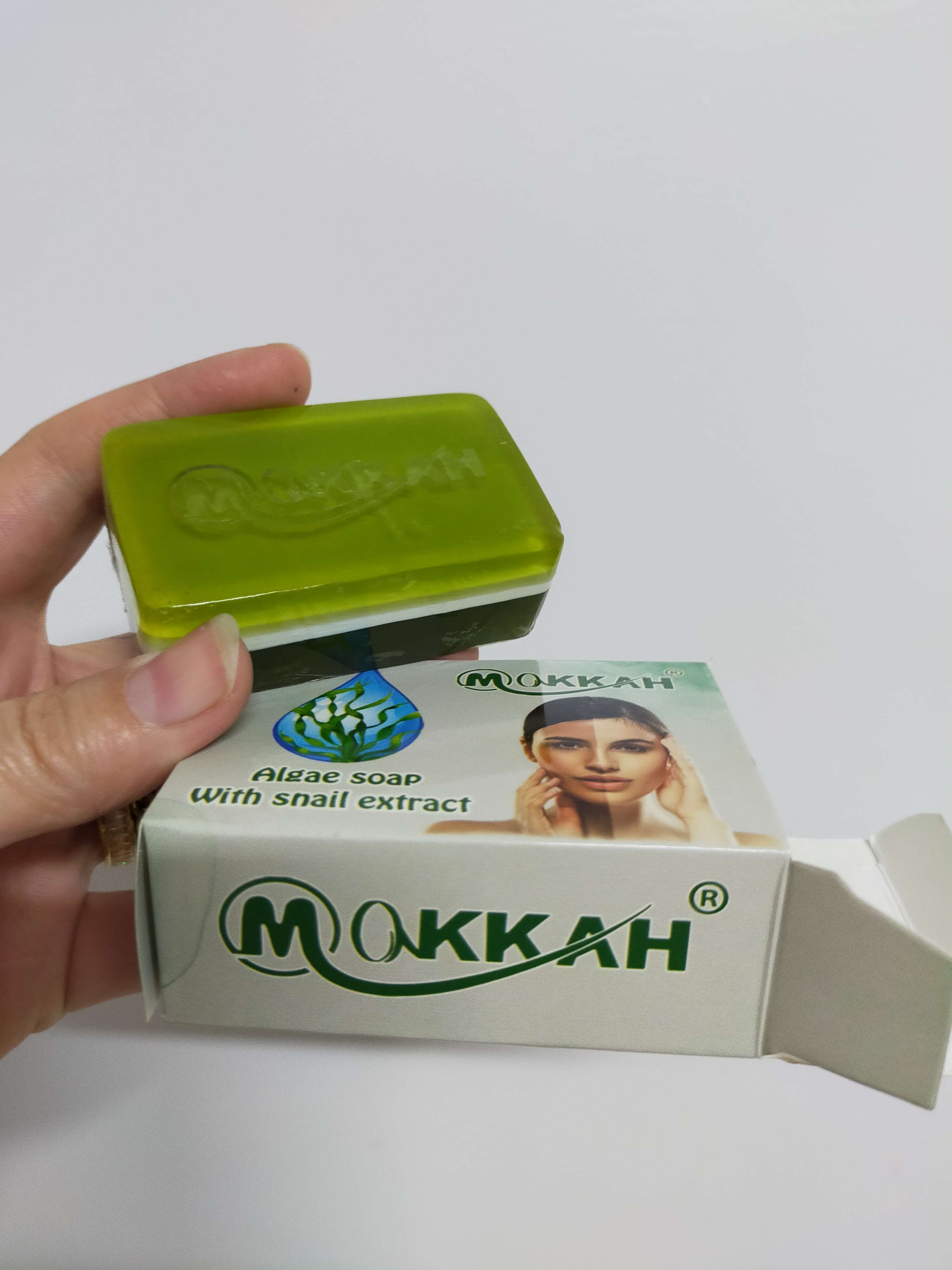 صابونه الفحم والطحالب كولاجين شوفان