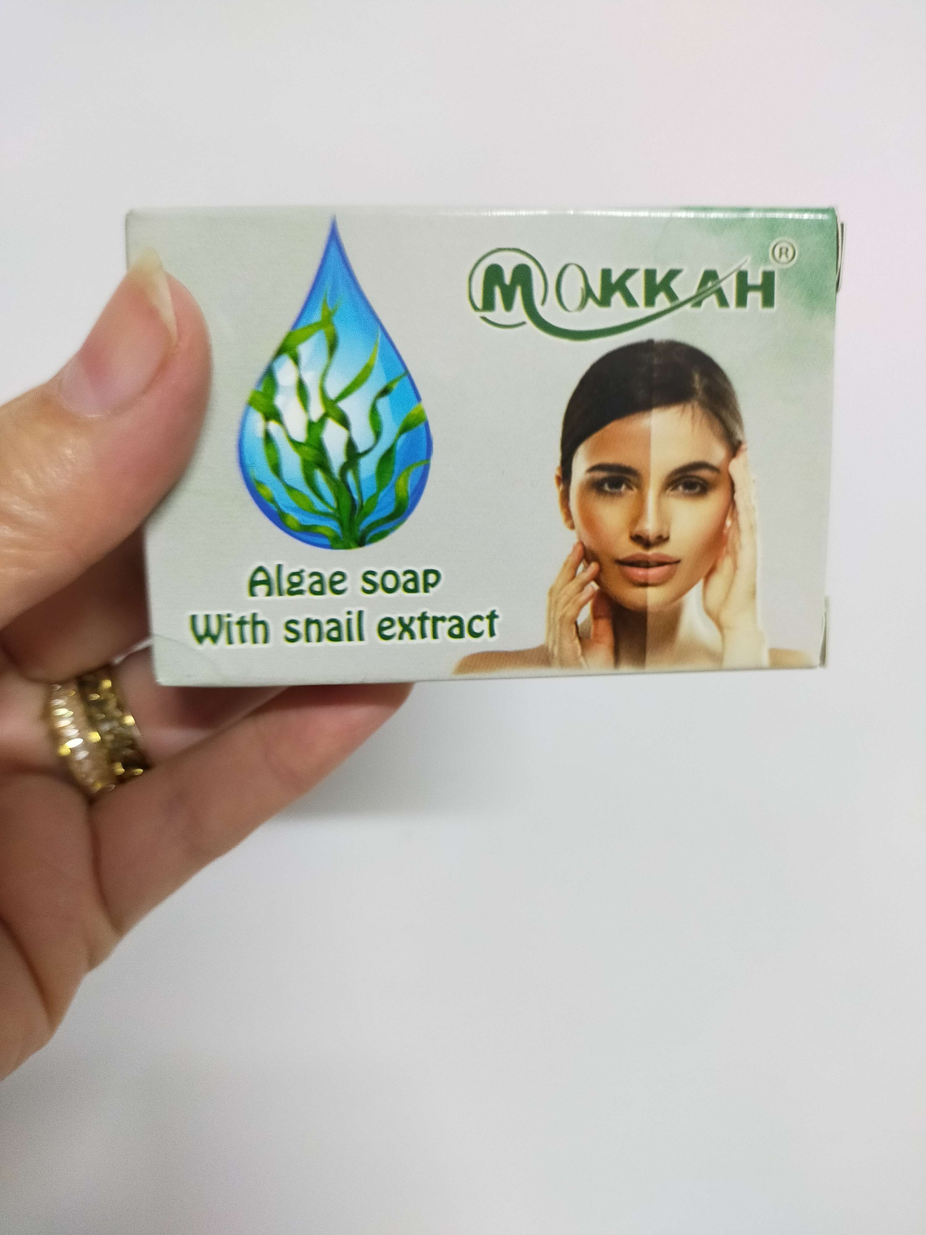 صابونه الفحم والطحالب كولاجين شوفان