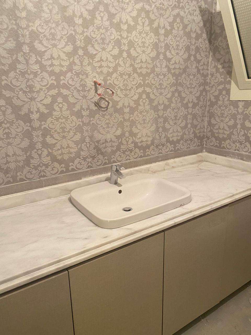 للبيع شقة 225متر متشطبة الترا سوبر لوكس بالقرنفل