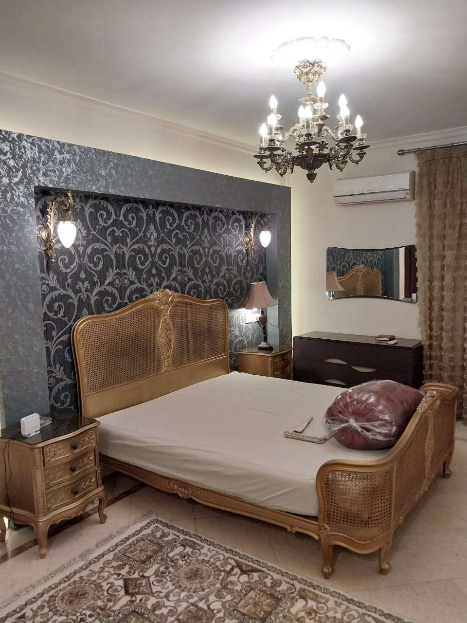 شقة فاخرة للايجار المفروش بالزمالك