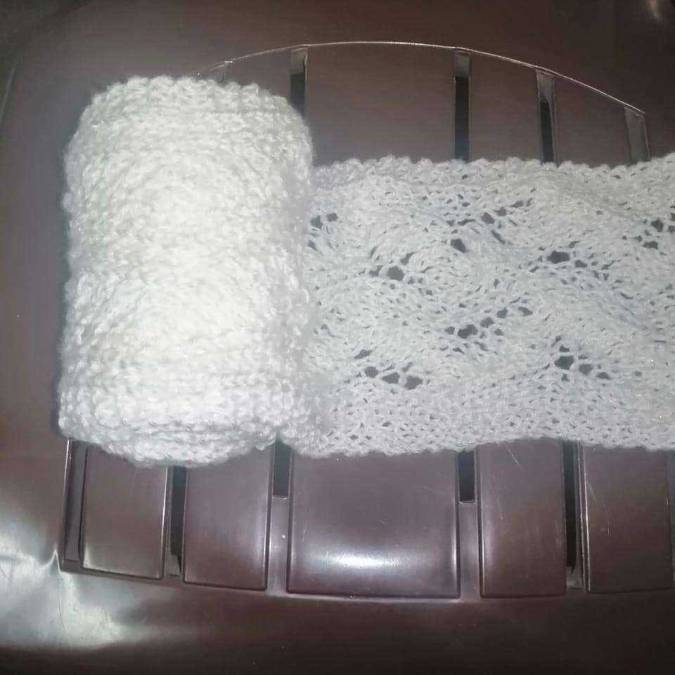 كوفية صوف ابيض اچور