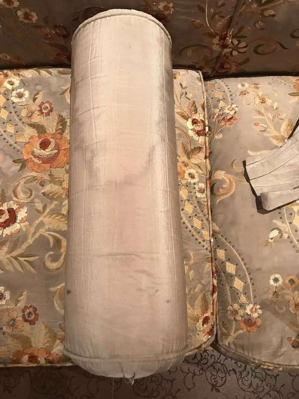 قفاز قاهر الدهون وبقع  المفروشات