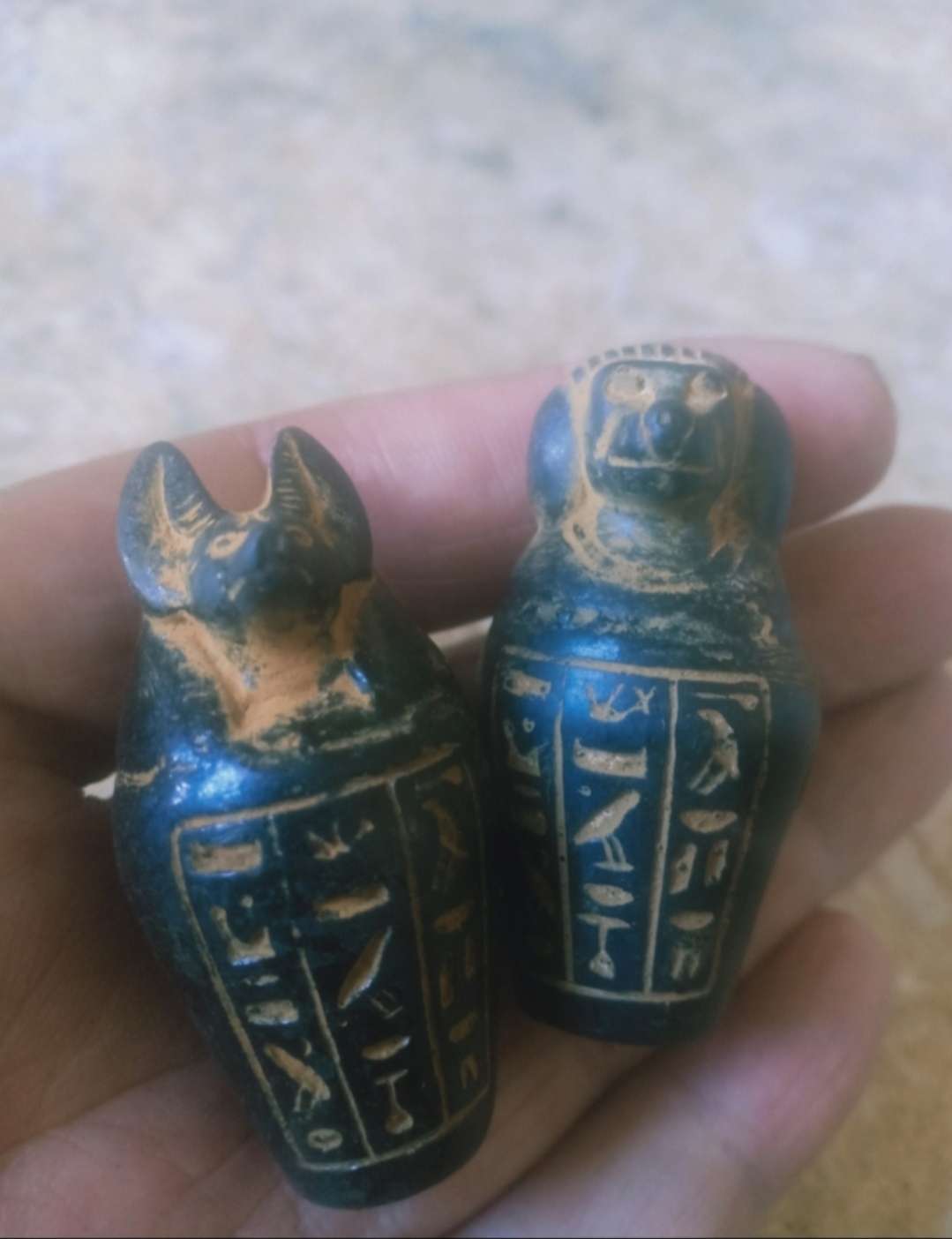 تحف بلح مصنع يدوى ينجزب للمغناطيس بداخله رمل ممغنط ينجزب للمغناطيس