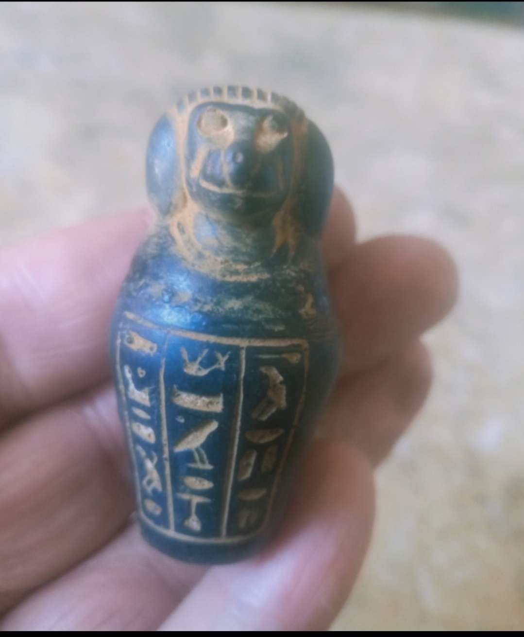 تحف بلح مصنع يدوى ينجزب للمغناطيس بداخله رمل ممغنط ينجزب للمغناطيس