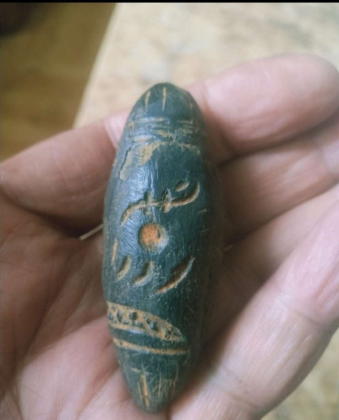 تحف بلح مصنع يدوى ينجزب للمغناطيس بداخله رمل ممغنط ينجزب للمغناطيس