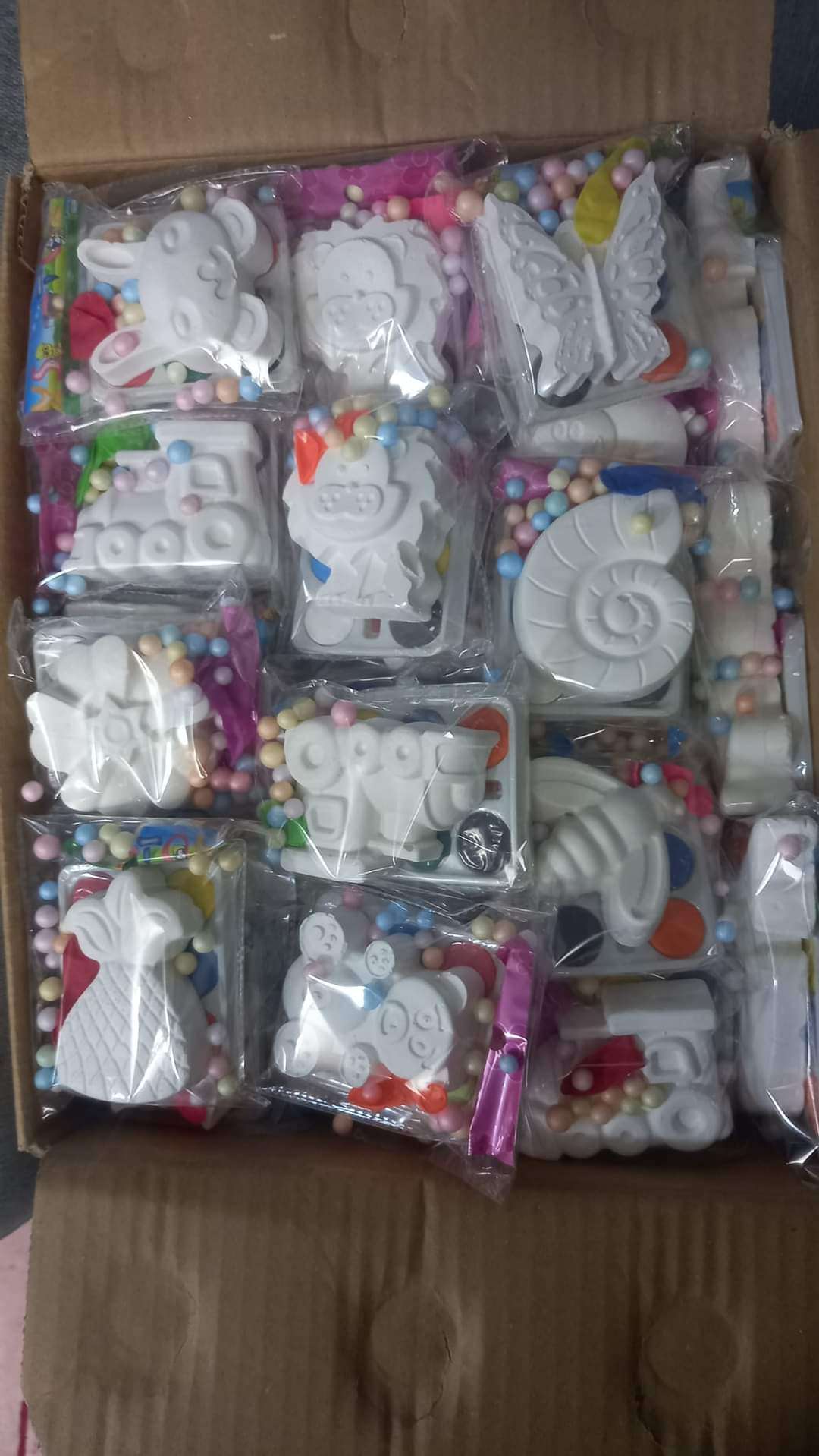 مجسمات جبس للتلوين