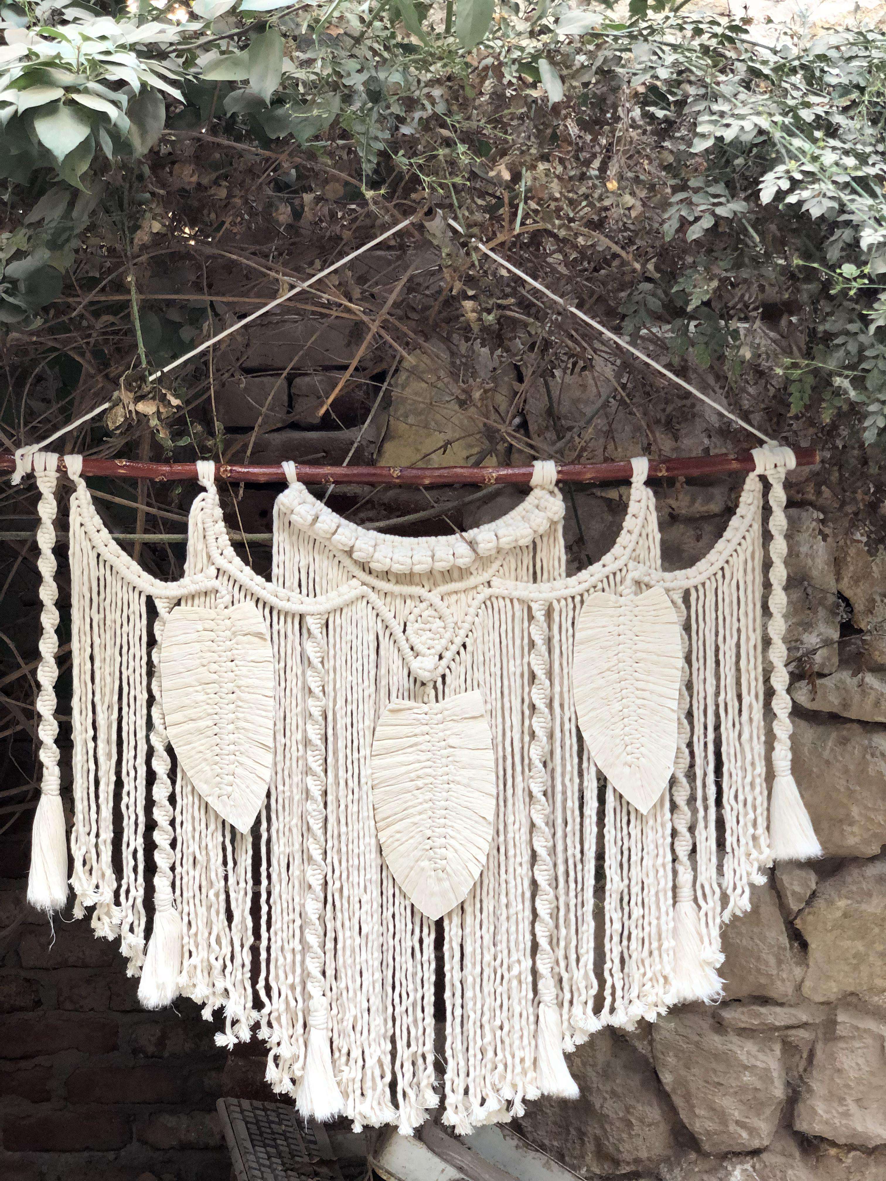 جدارية مكرمية