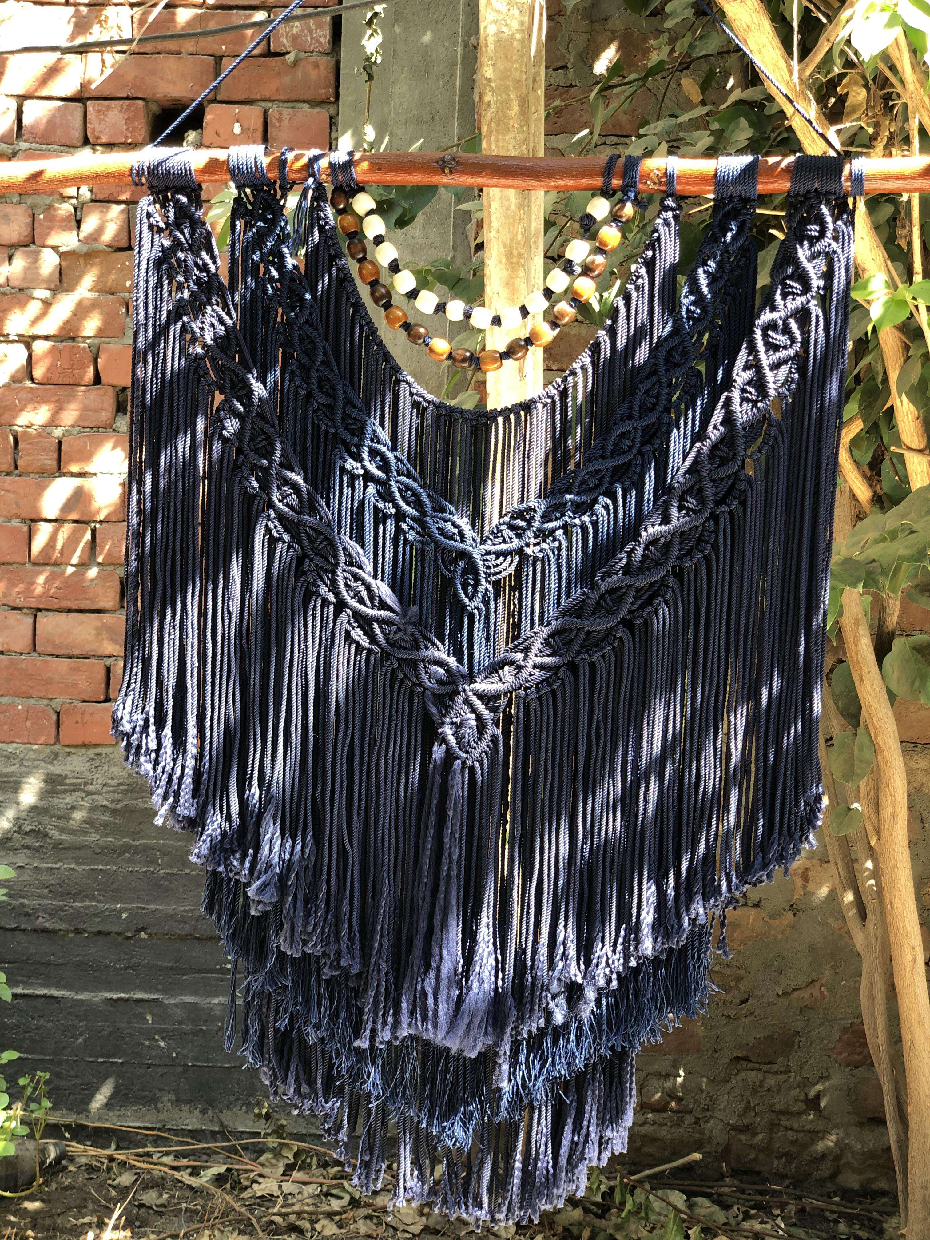 جدارية مكرمية