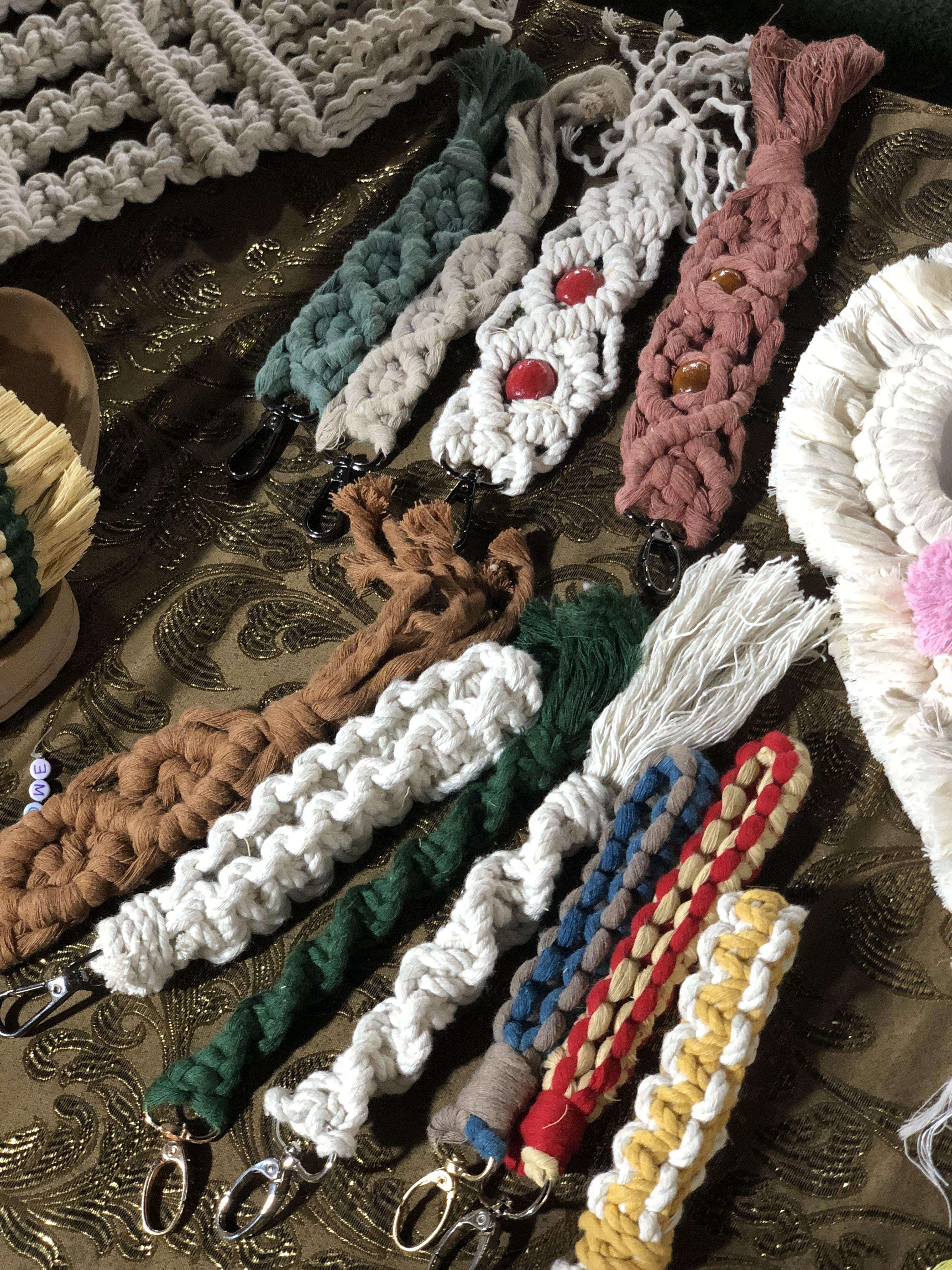 توزيعات المناسبات بالمكرمية