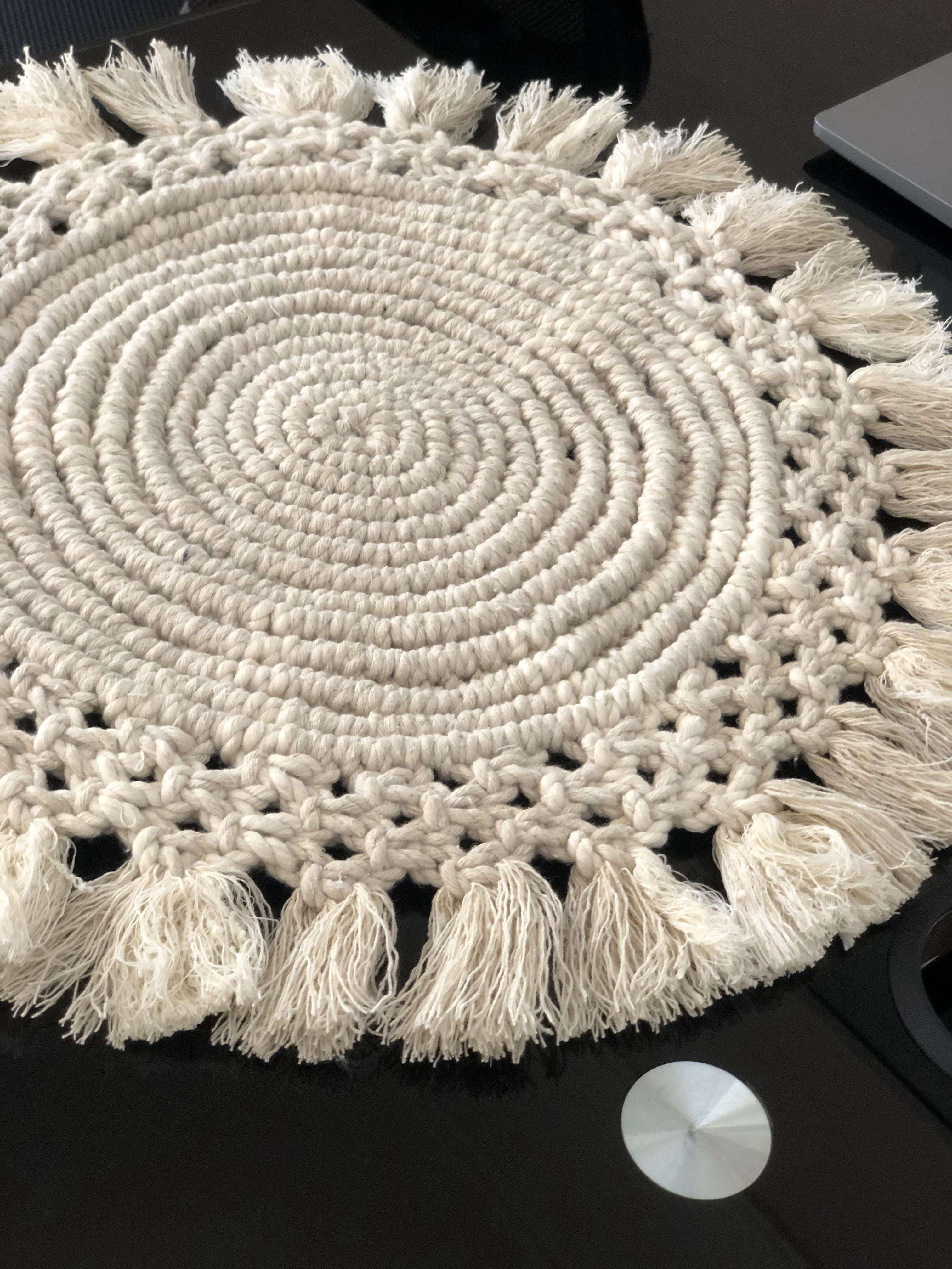 كوستر مكرمية