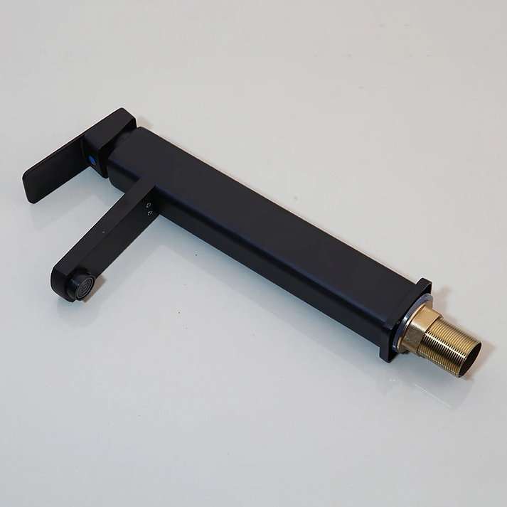 خلاط حوض ديكور اسود