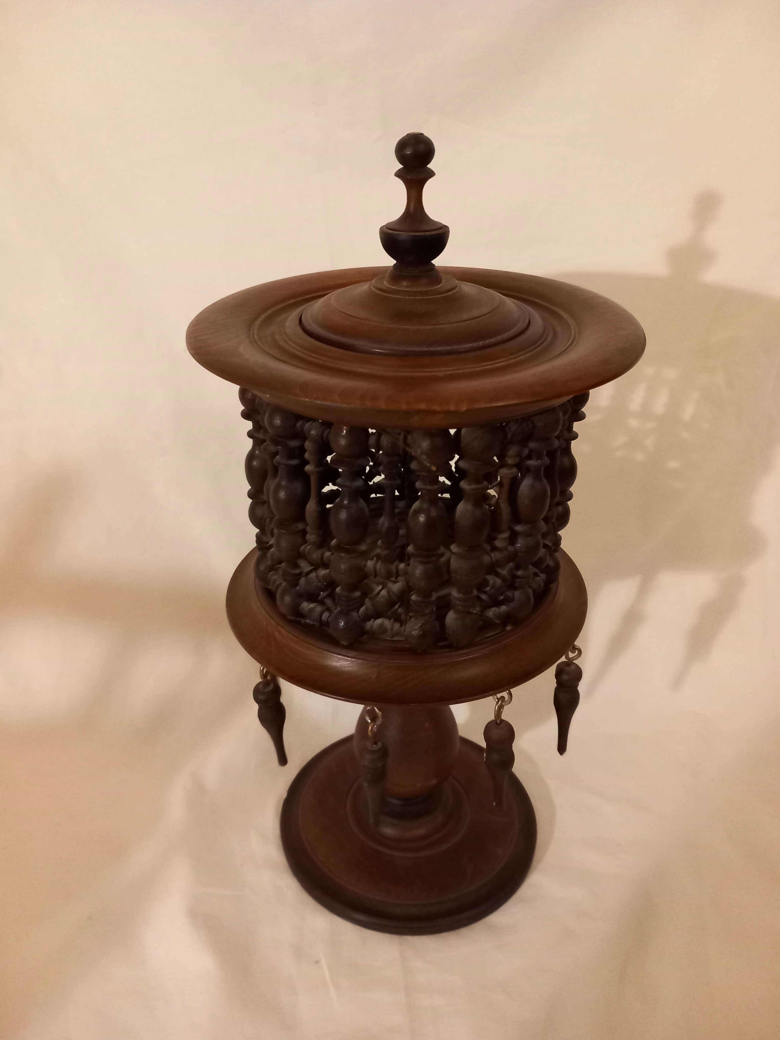 أبجورة خشبية