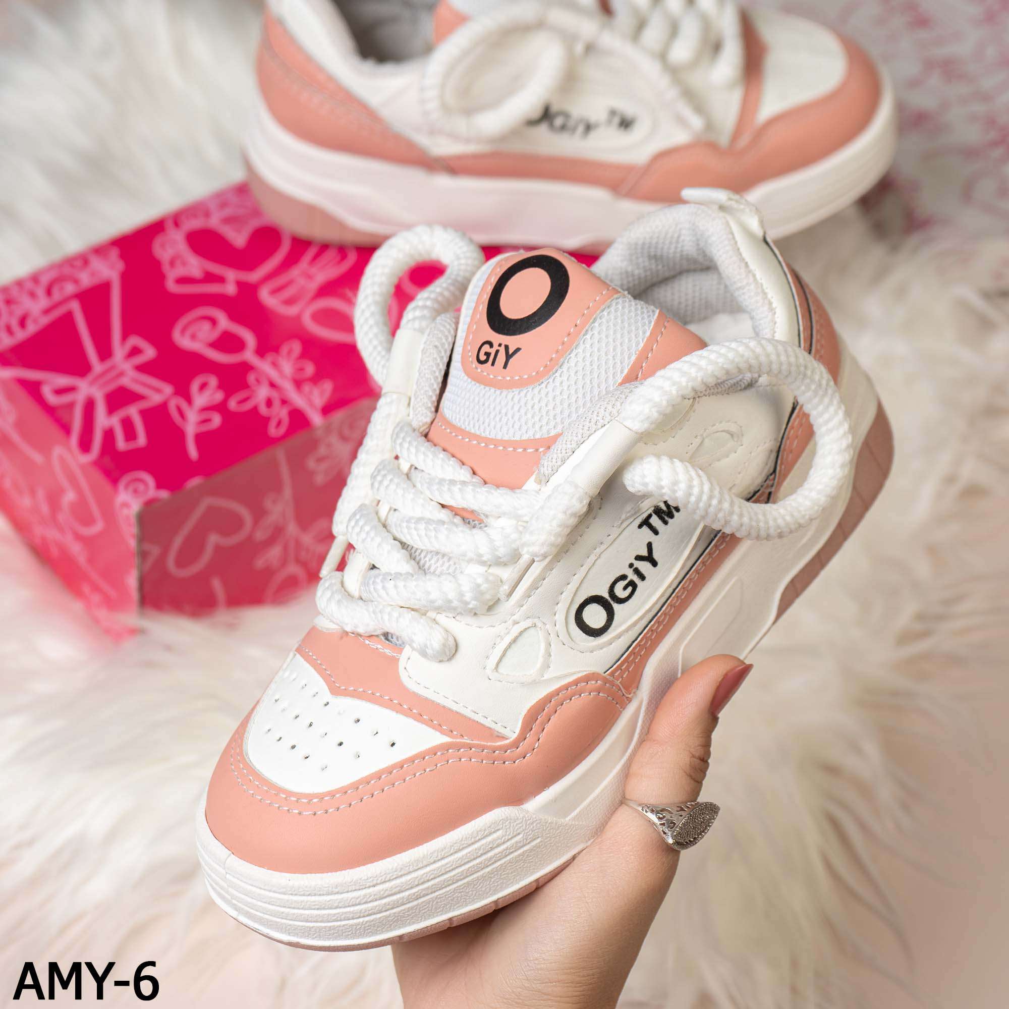 حريمي وشبابي ogiy