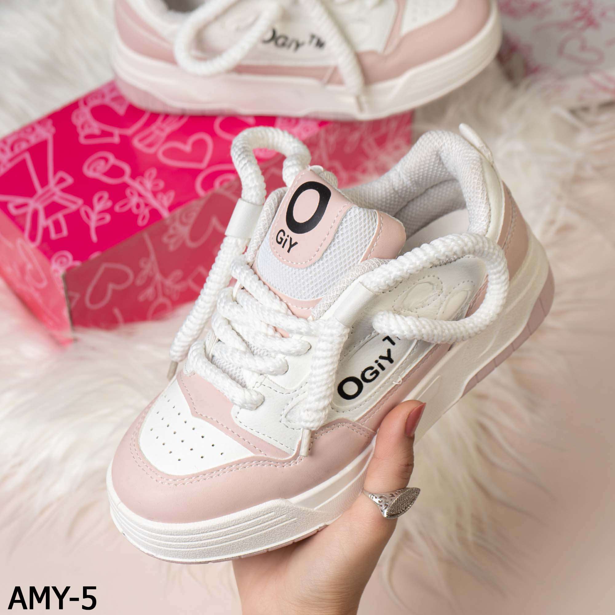 حريمي وشبابي ogiy