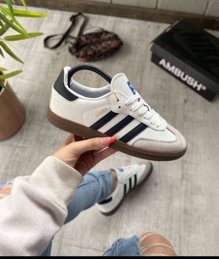 كوتشى نسائي مستورد