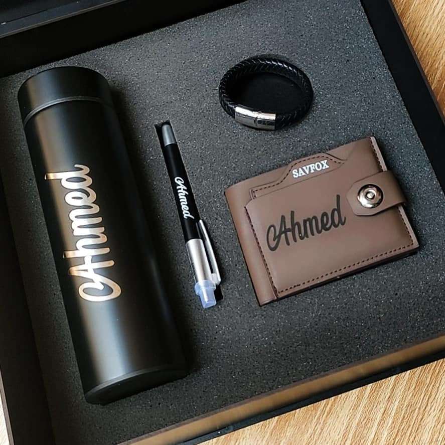 البوكس الهداية عبارة عن (محفظة+ حظاظة + قلم + مج حراري)