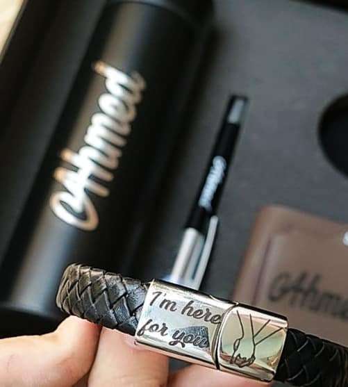 البوكس الهداية عبارة عن (محفظة+ حظاظة + قلم + مج حراري)