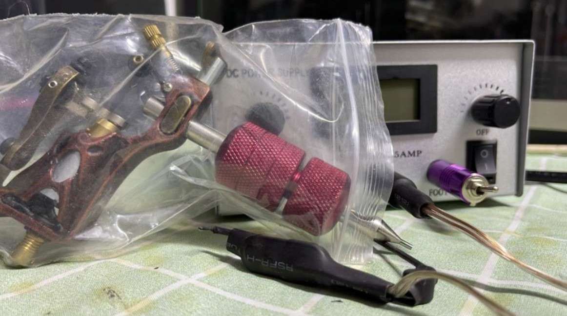 مكينه تاتو روتراي