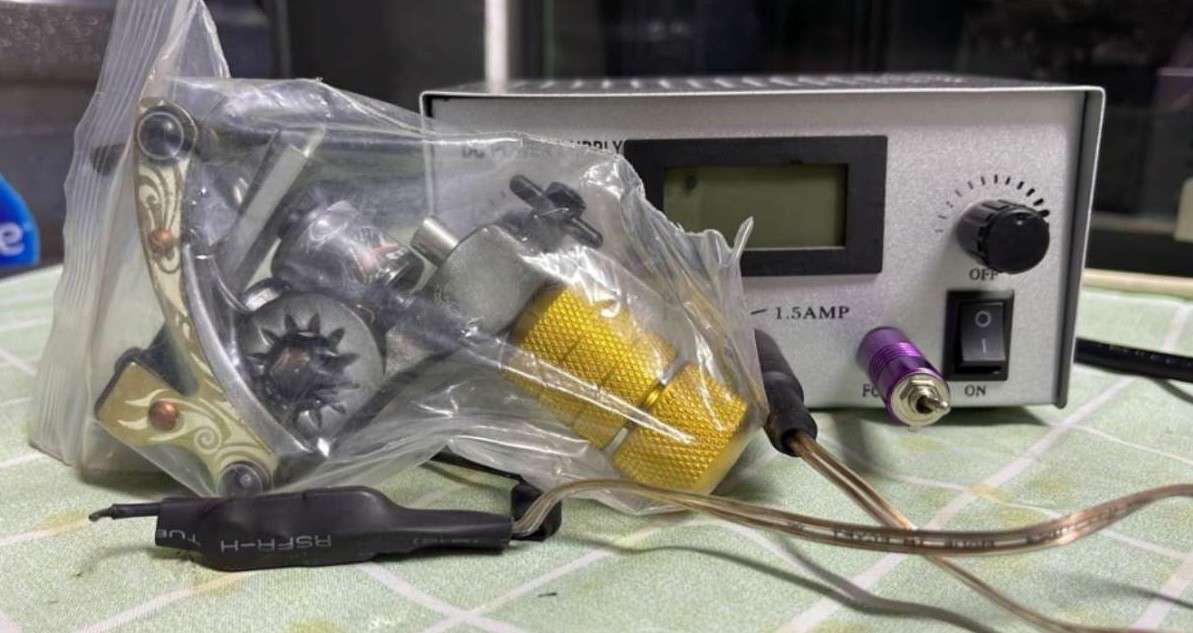 مكينه تاتو جن