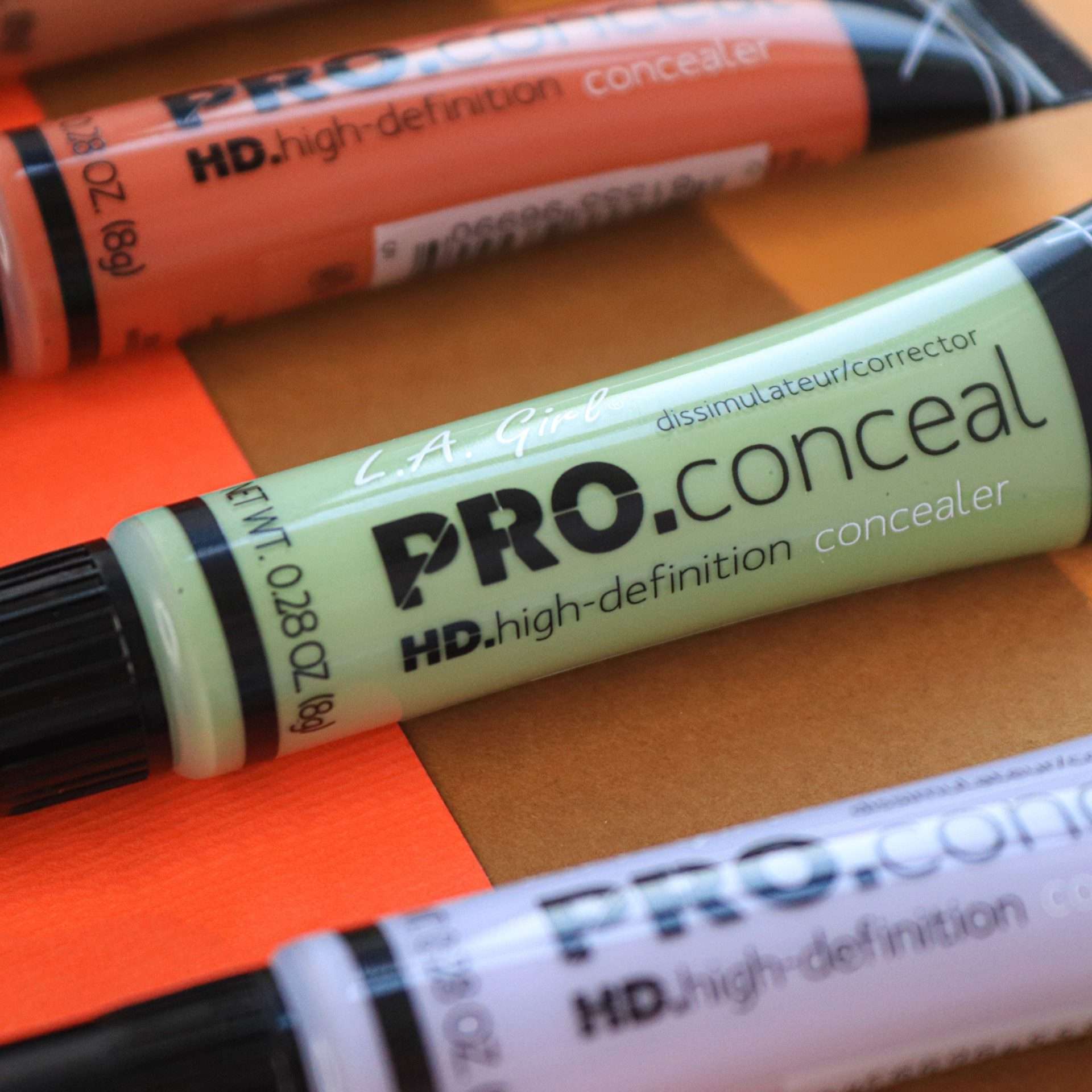 مصحح برو لاجيرل بألوانه وكل لون له وظيفة خاصة