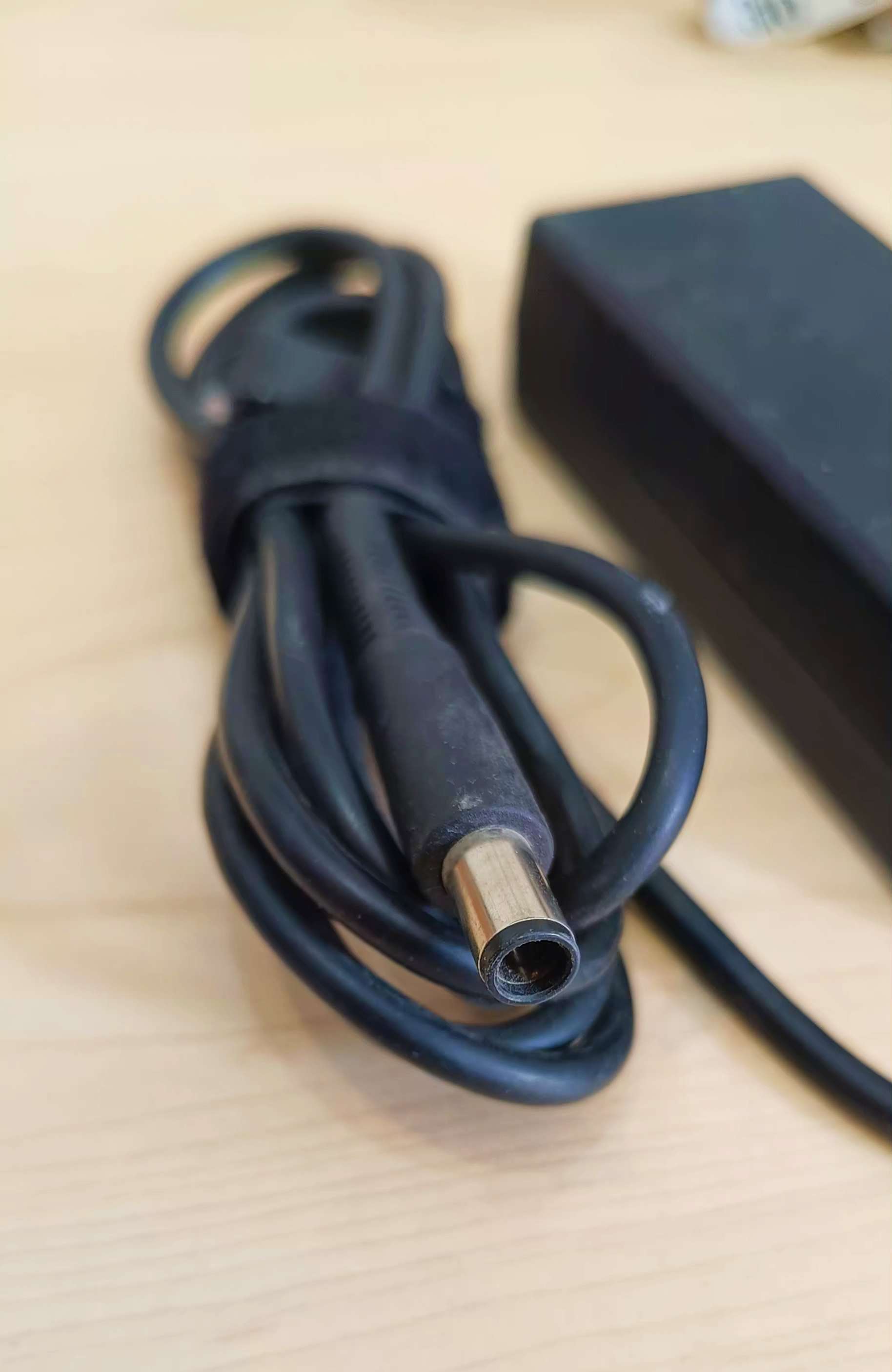 شاحن لابتوب hp أصلي استيراد فرز اول