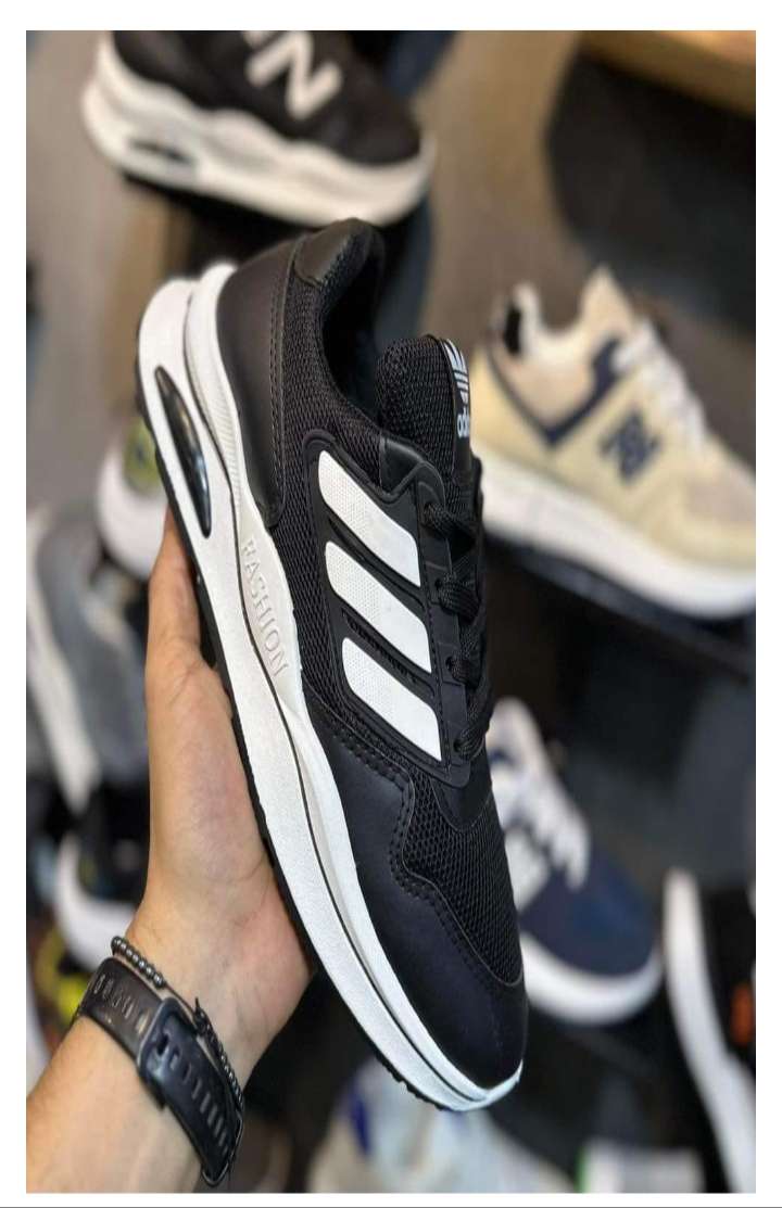 كوتشي رياضي اديداس كود H716