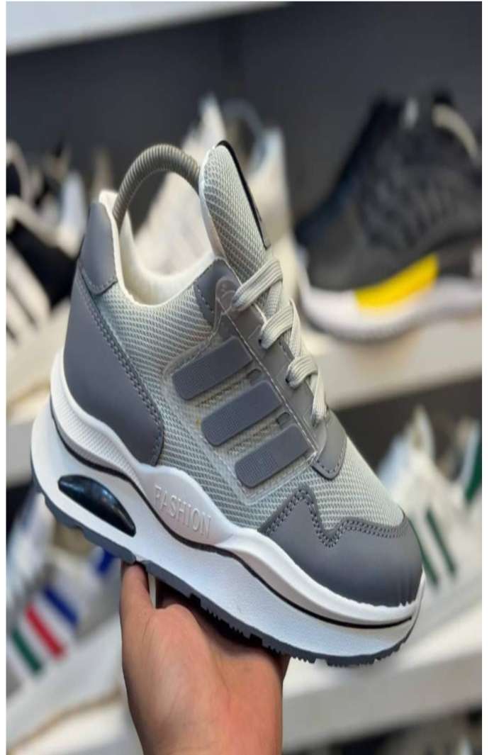 كوتشي رياضي اديداس كود H716