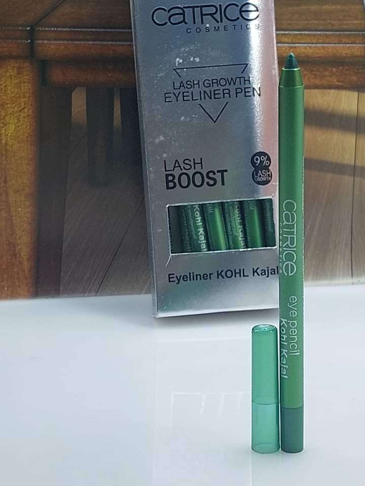 كحل اخضر كاتريس
ناعم وطرى مناسب لاصحاب العيون الحساسة 

سعر القطعة 20ج