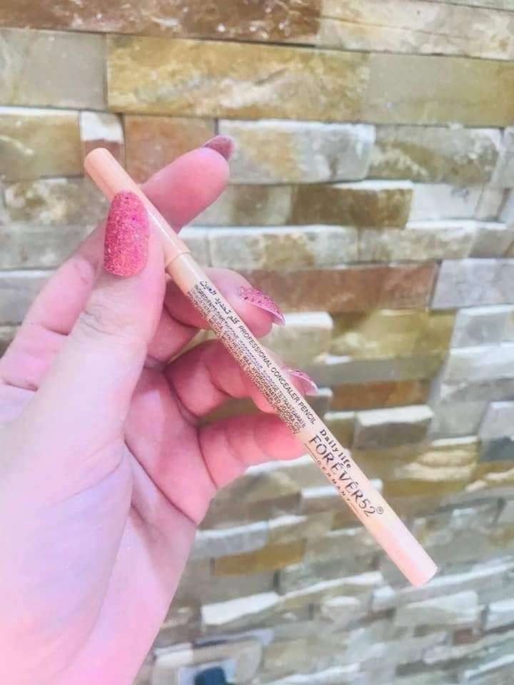 ا
قلم كحل بيج من ميكاب فور ايفر 
كحل فور إيڤر البيج لتوسيع العين