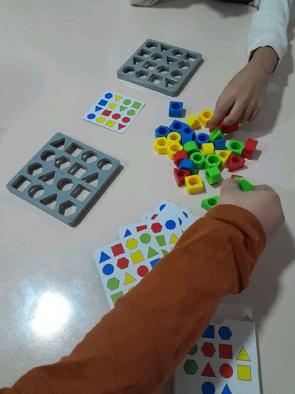 لعبة Shape Matching