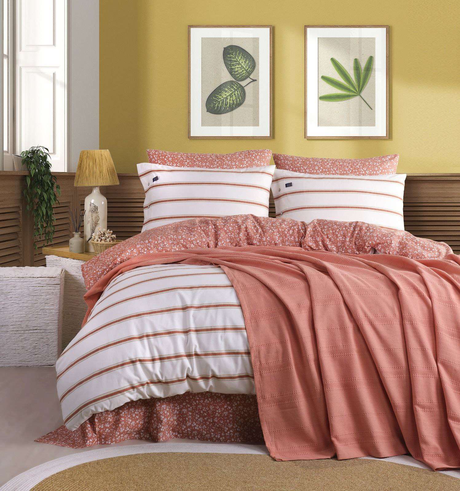 طقم كوفرتة + ملاية قطن بلو مارينا اسطنبول لوكس تركي 

قطن صافي