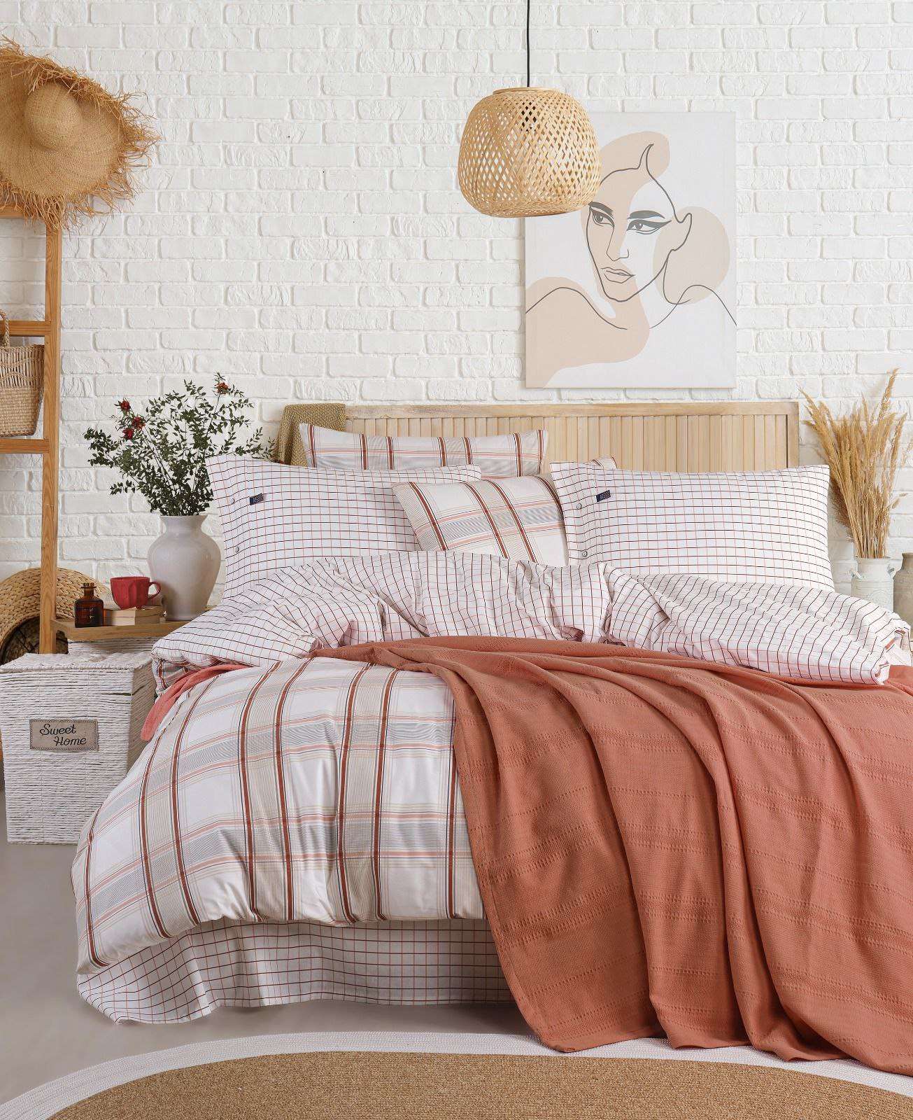 طقم كوفرتة + ملاية قطن بلو مارينا اسطنبول لوكس تركي 

قطن صافي