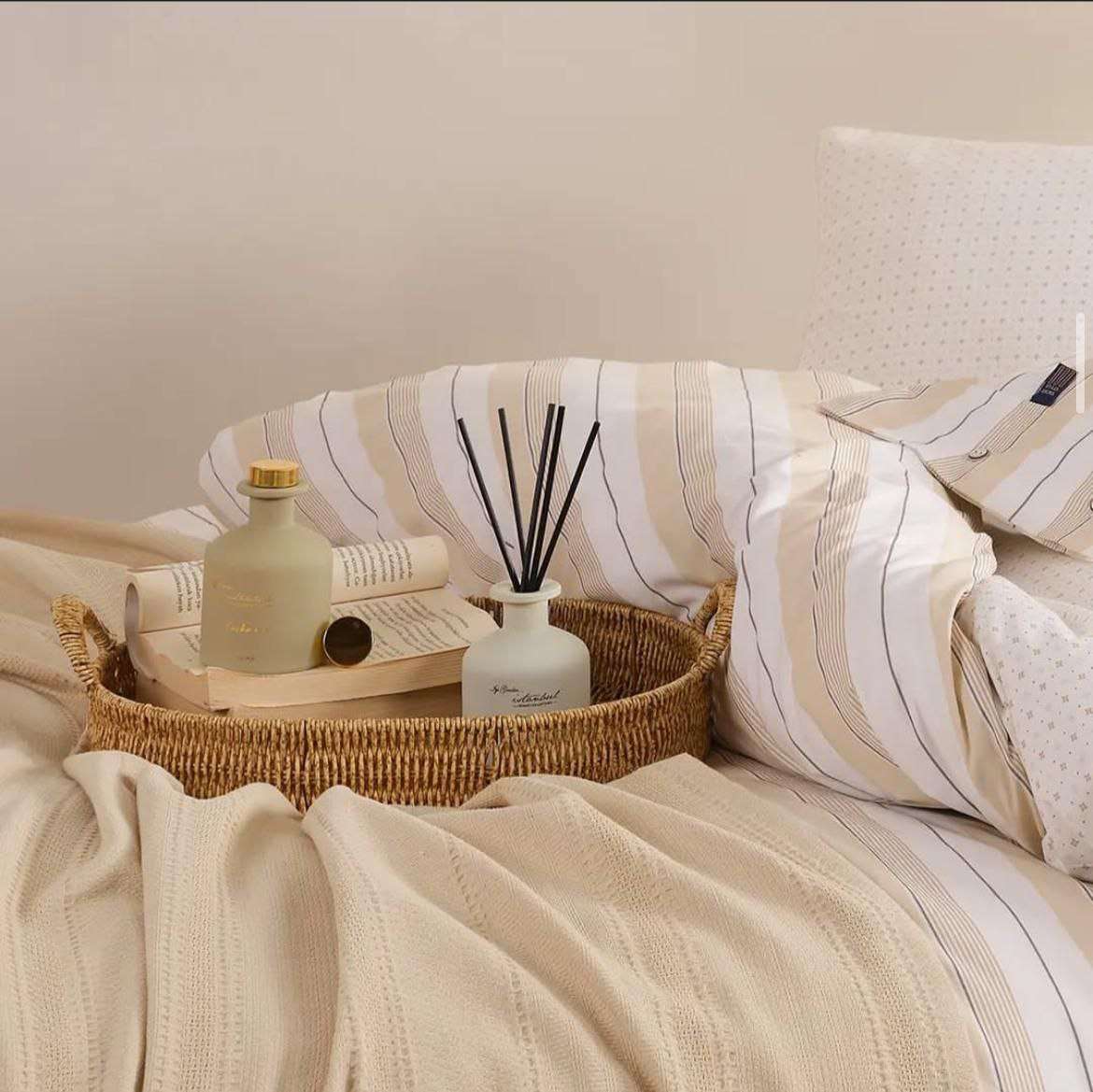 طقم كوفرتة + ملاية قطن بلو مارينا اسطنبول لوكس تركي 

قطن صافي