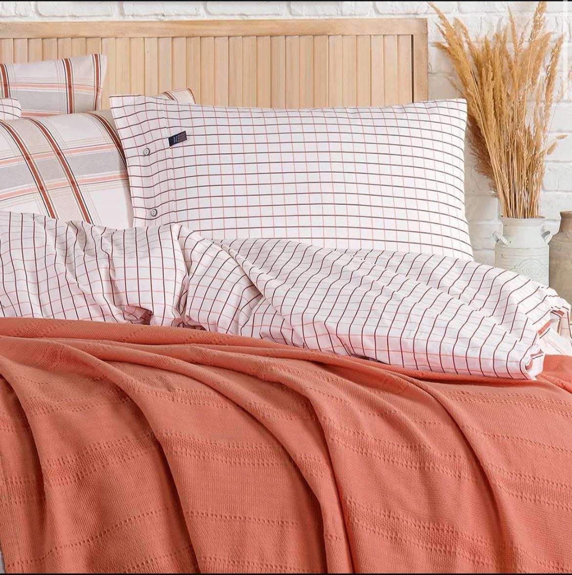 طقم كوفرتة + ملاية قطن بلو مارينا اسطنبول لوكس تركي 

قطن صافي