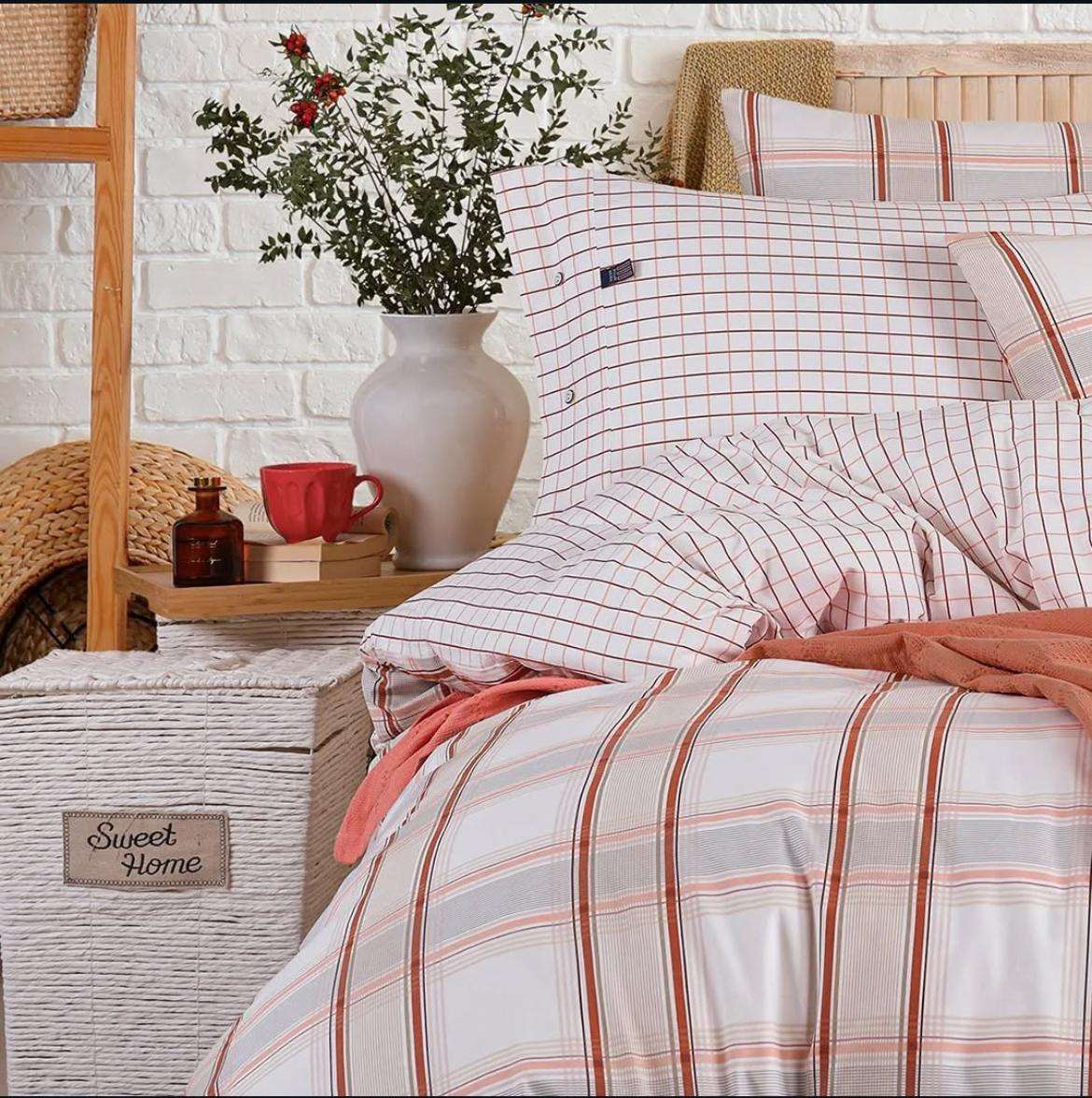 طقم كوفرتة + ملاية قطن بلو مارينا اسطنبول لوكس تركي 

قطن صافي