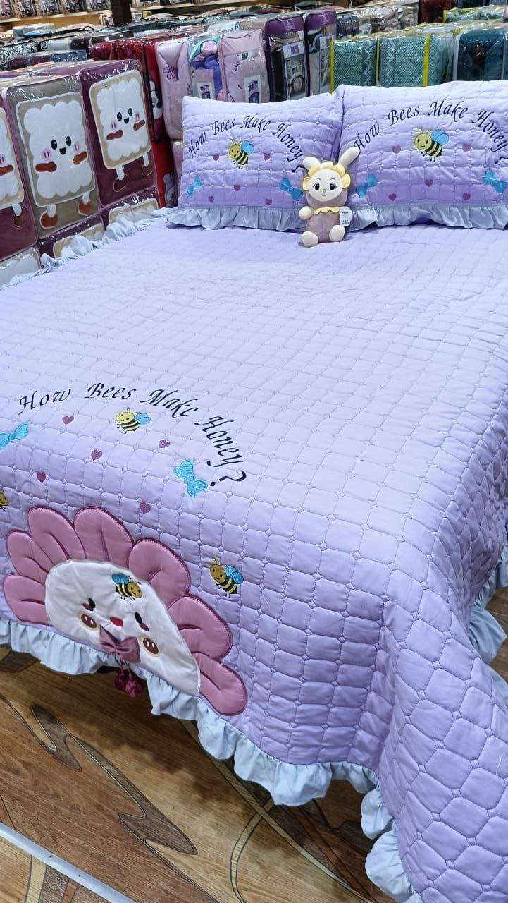 كوفرتة فايبر اطفال 5قطعه
2كوفرته 200*240
2كيس خداديه 60*75
دبدوب