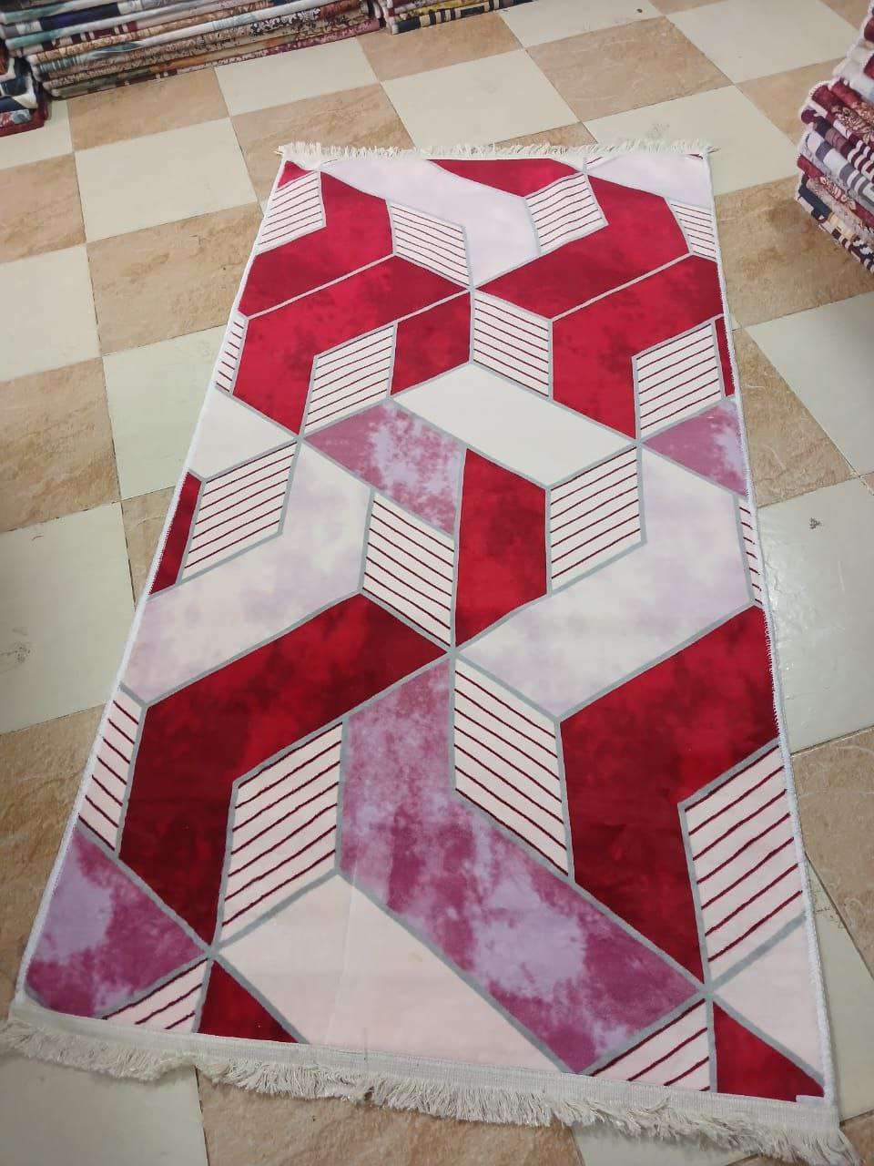 المشاية القطيفة التركي  المينك ضهر دوتس ابيض مانع