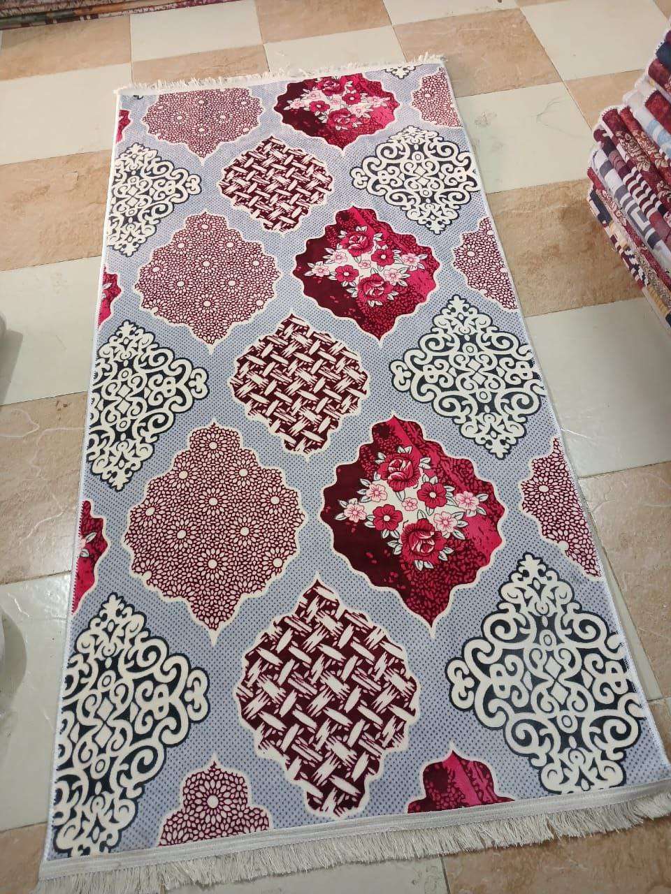 المشاية القطيفة التركي  المينك ضهر دوتس ابيض مانع