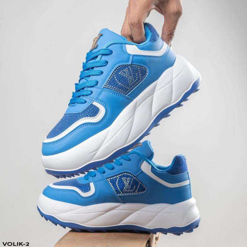 حذاء رياضي بتصميم فاخر وعصري