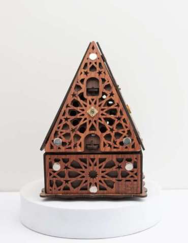 مبخرة خشب هرمية