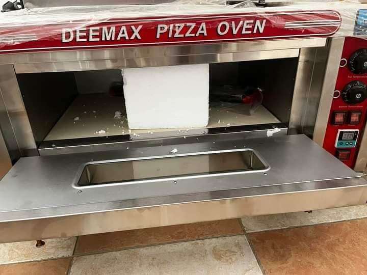 فرن بيتزا كهرباء وغاز