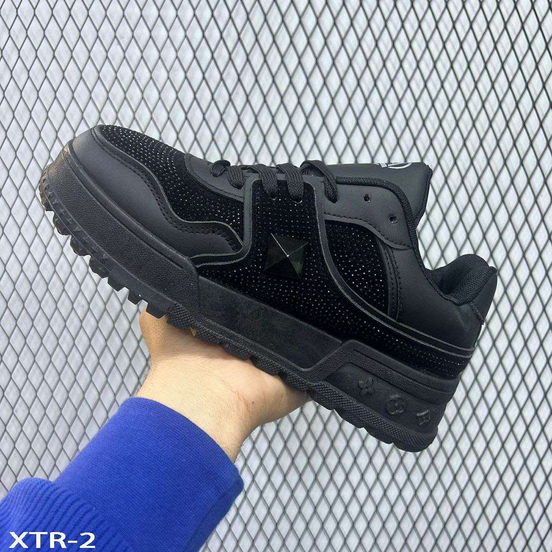 أحدث موديلات LV الرجالية