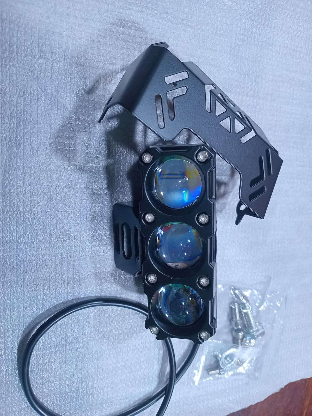 عدسات ليد شبوره 3 عين 20dx مسطرة