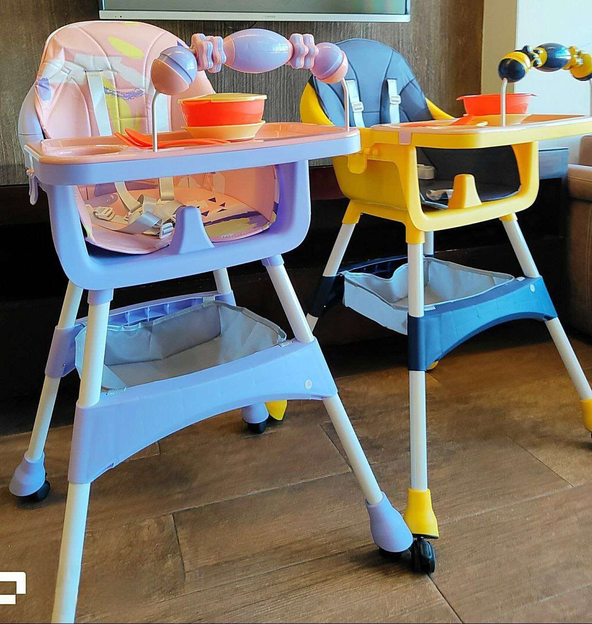 كرسي طعام مع طقم ادوات طعام صحي