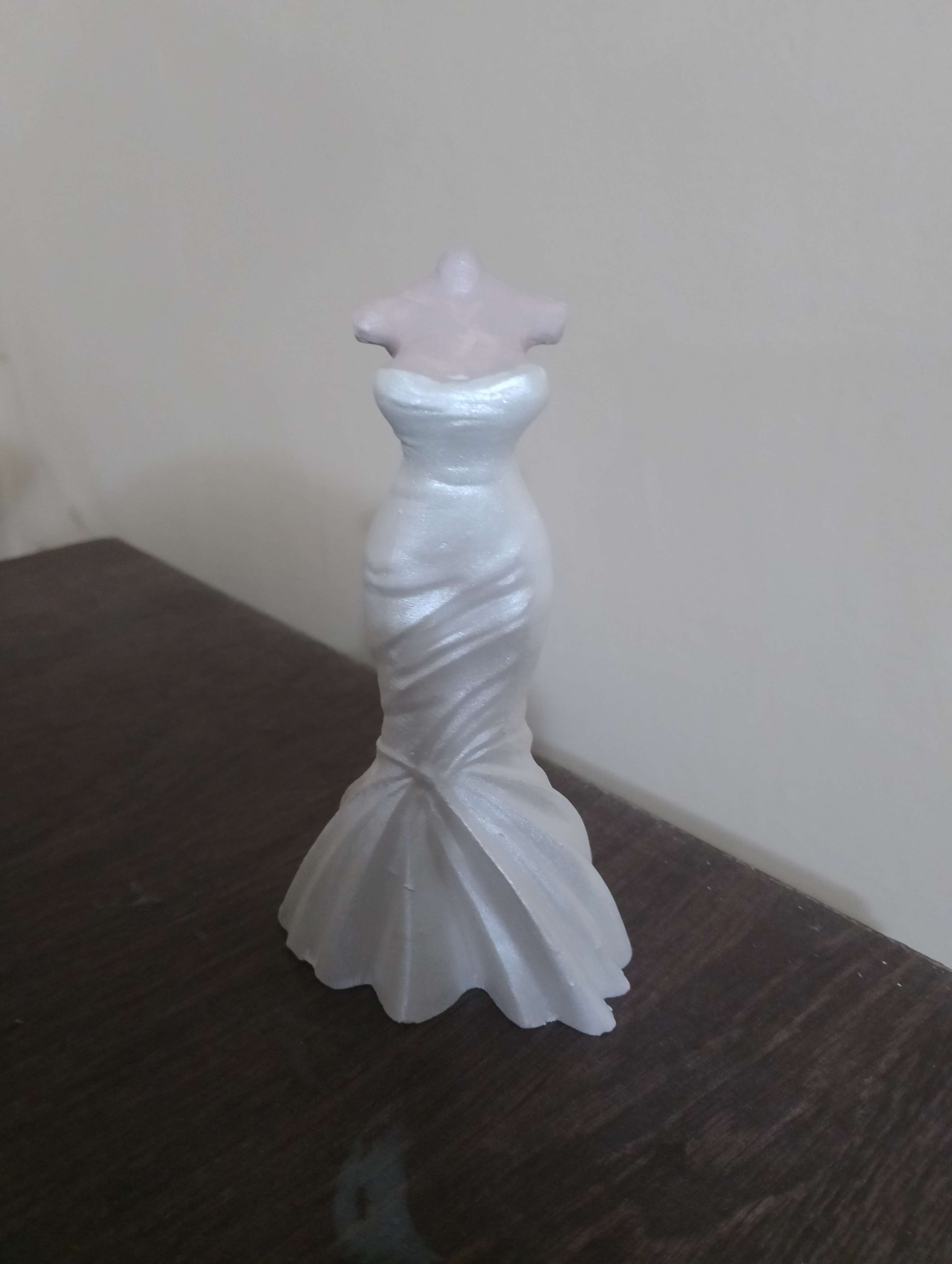 توزيعات كونكريت فستان زفاف