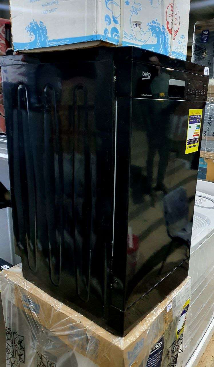 بيكو غسالة اطباق 10 افراد   اللون اسود